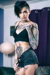 Leigh Raven Tattooed Hottie 04