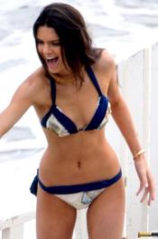 Sexy Celeb Kendall Jenner In Bikini 02
