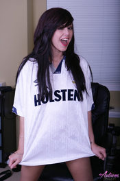 Black Haired Babe Autumn Riley 13