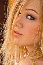 Gorgeous Beauty Alaina Fox 14