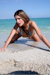 Sexy Slut Adriana 08