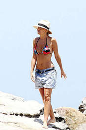 Lara Bingle 10