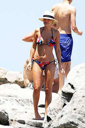 Lara Bingle 11
