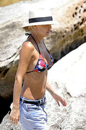 Lara Bingle 13