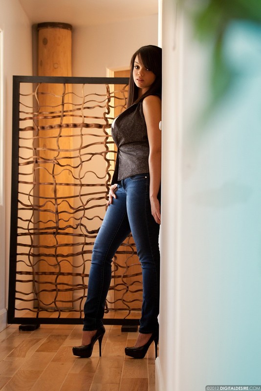 Free Busty Babe Stacey Rae 05