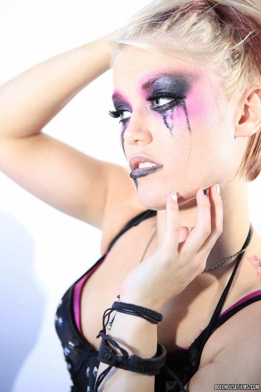Nasty Bitch Ash Hollywood 02