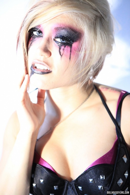 Nasty Bitch Ash Hollywood 12
