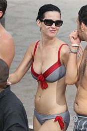 Kelly Brook And Katy Perry 11