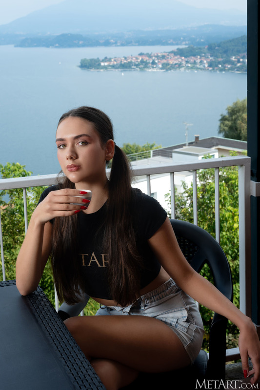 Vixi Rafi / Perfect Scenery 00