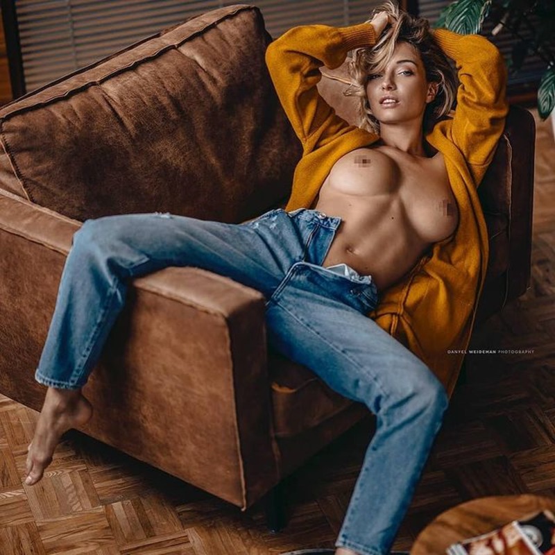 Natali Andreeva Sun-Kissed Goddess: Editorial Glamour From Studio to Desert Dunes 10