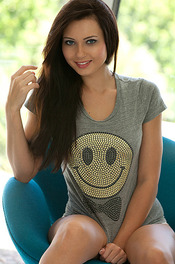 Hot Girl Natasha Smiley Face 08