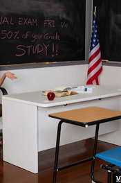 Alexis Fawx has a thing for one of her students 15