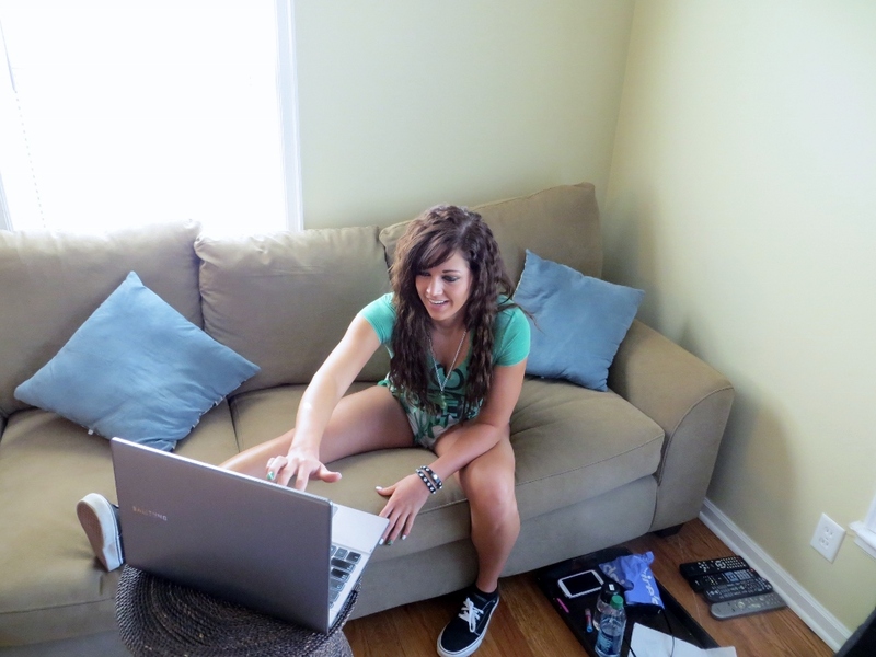 Val Midwest - Cam Show 00