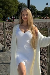 Kiss Of Life | Viktoria Berest 08
