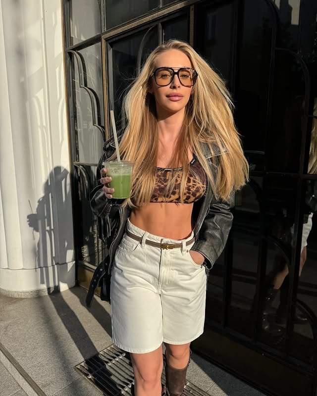 Veronika Gorska 21