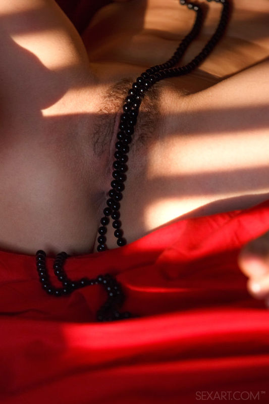 Lorena B - Black Pearls 08