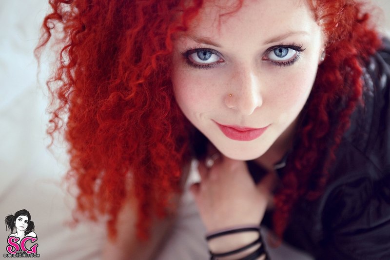 Redhead Suicide Hottie 01