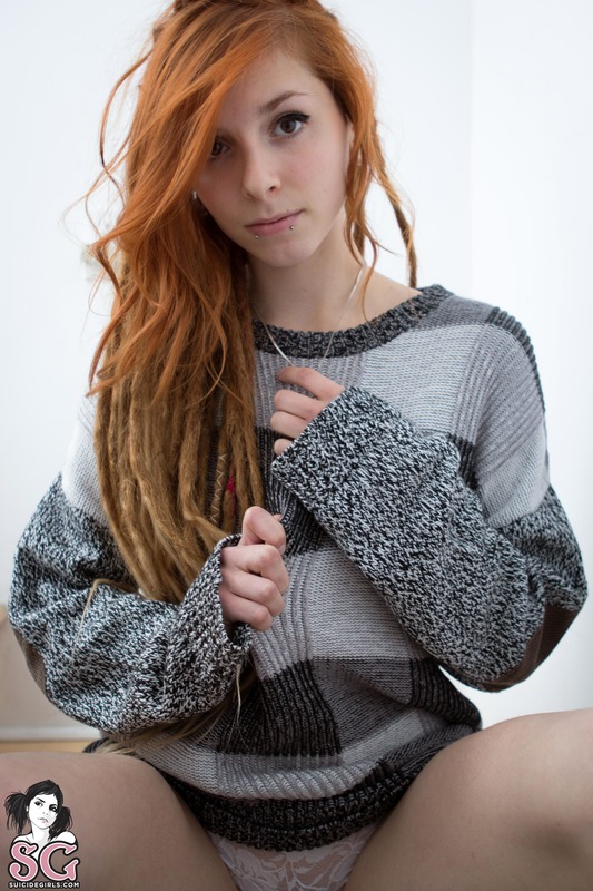 Redhead Tattooed Hottie 00