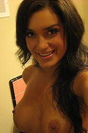 Hot Amateur Mirror Pics 10